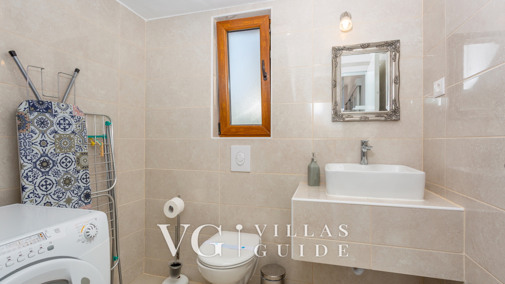 Holiday home Villa Vrbnik Toilette per gli ospiti