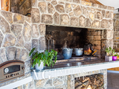 Villa Mihaela Additional content