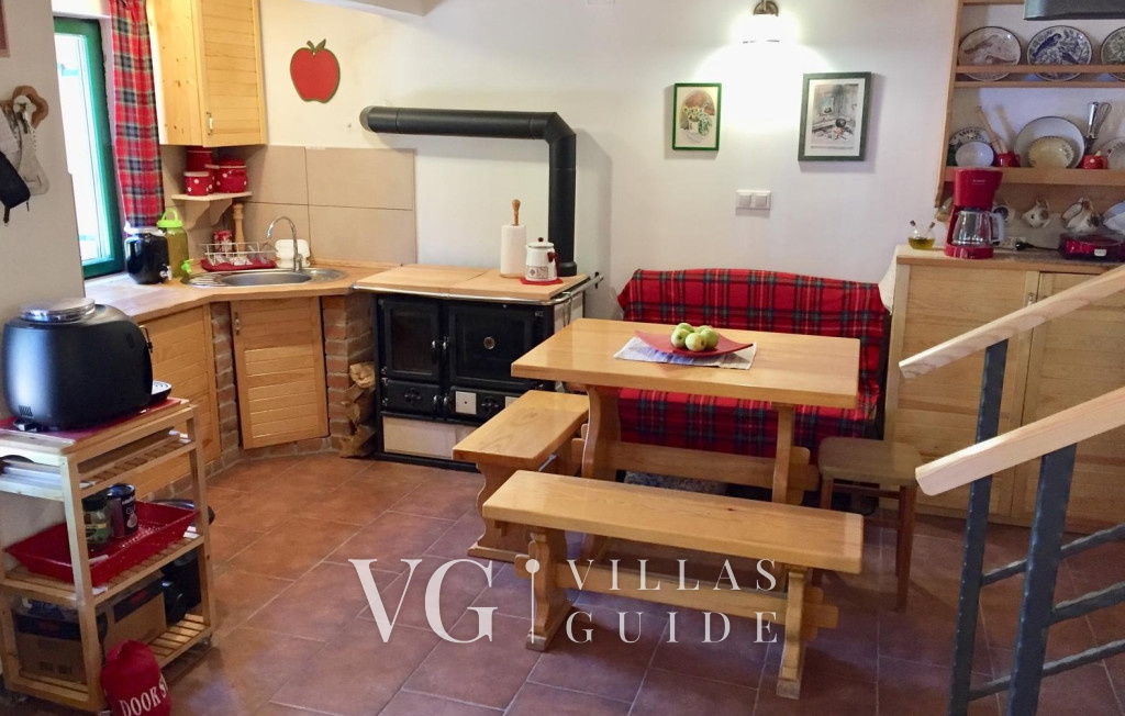 Holiday Home Villa Rosemary-whirpool&pet friendly Kitchen