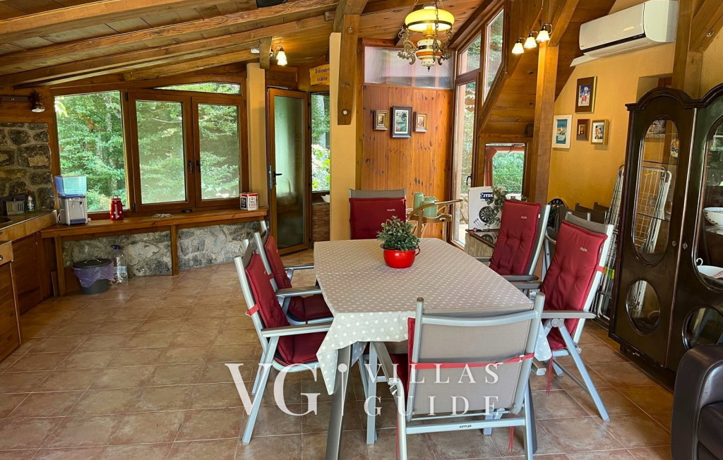 Holiday Home Villa Rosemary-whirpool&pet friendly Living room