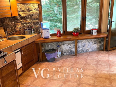 Holiday Home Villa Rosemary-whirpool&pet friendly Kitchen