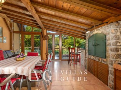 Holiday Home Villa Rosemary-whirpool&pet friendly Kitchen