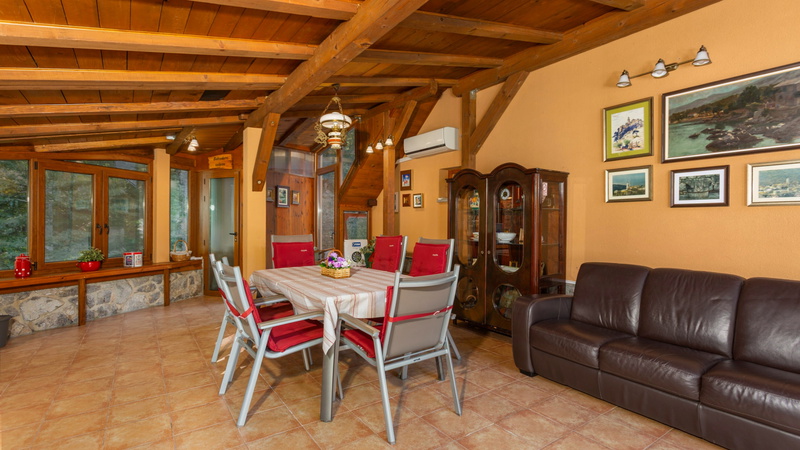 Holiday Home Villa Rosemary-whirpool&pet friendly