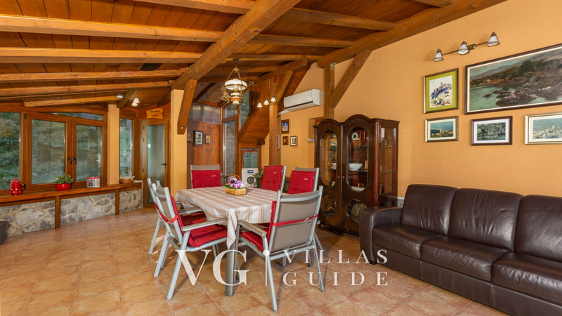 Holiday Home Villa Rosemary-whirpool&pet friendly