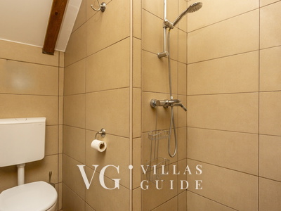 Holiday Home Villa Rosemary-whirpool&pet friendly Bathroom