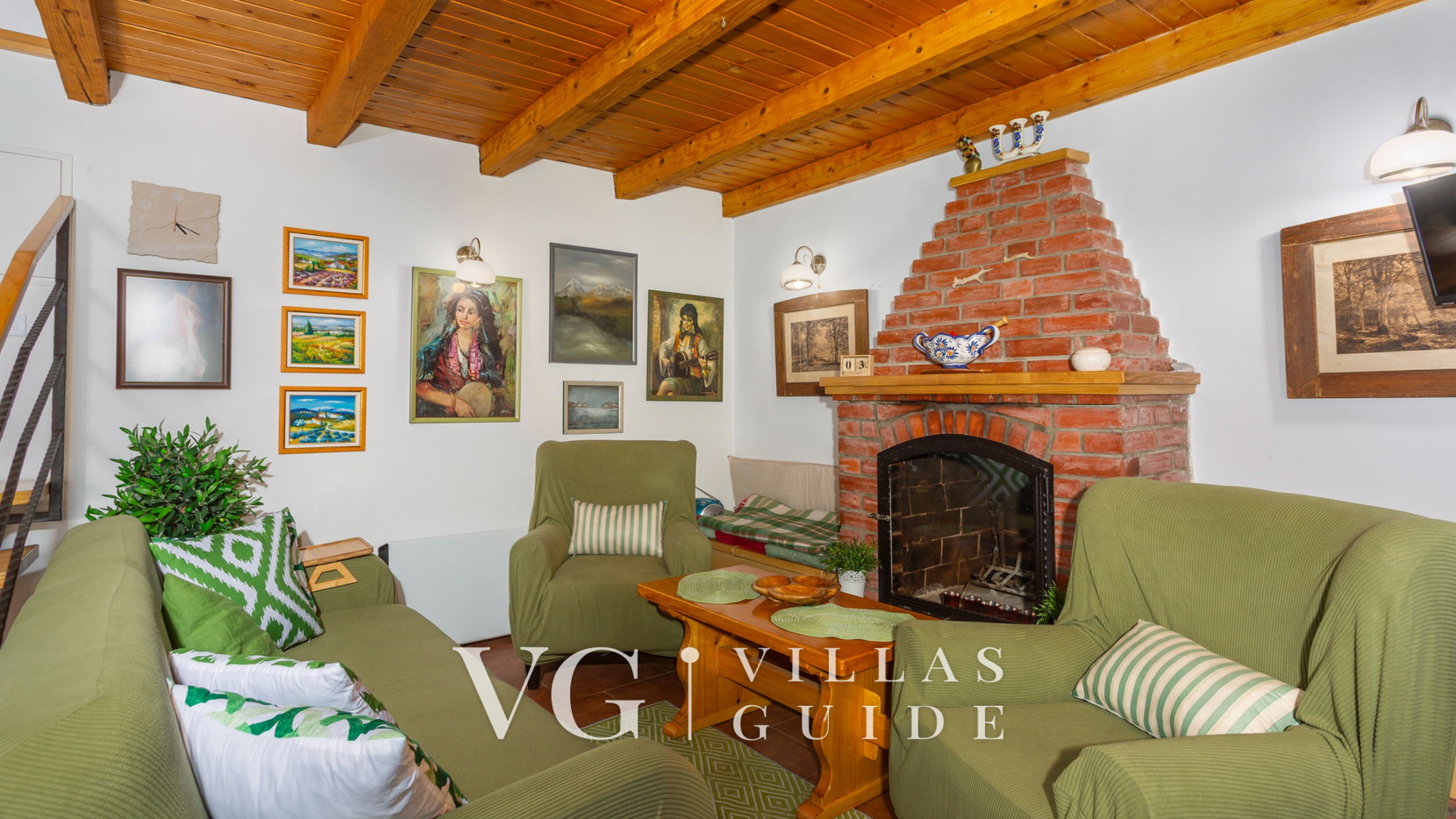 Holiday Home Villa Rosemary-whirpool&pet friendly Living room