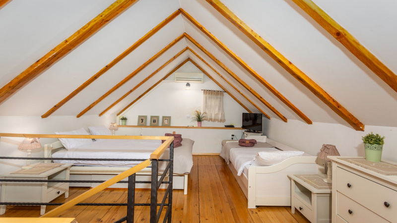 Holiday Home Villa Rosemary-whirpool&pet friendly