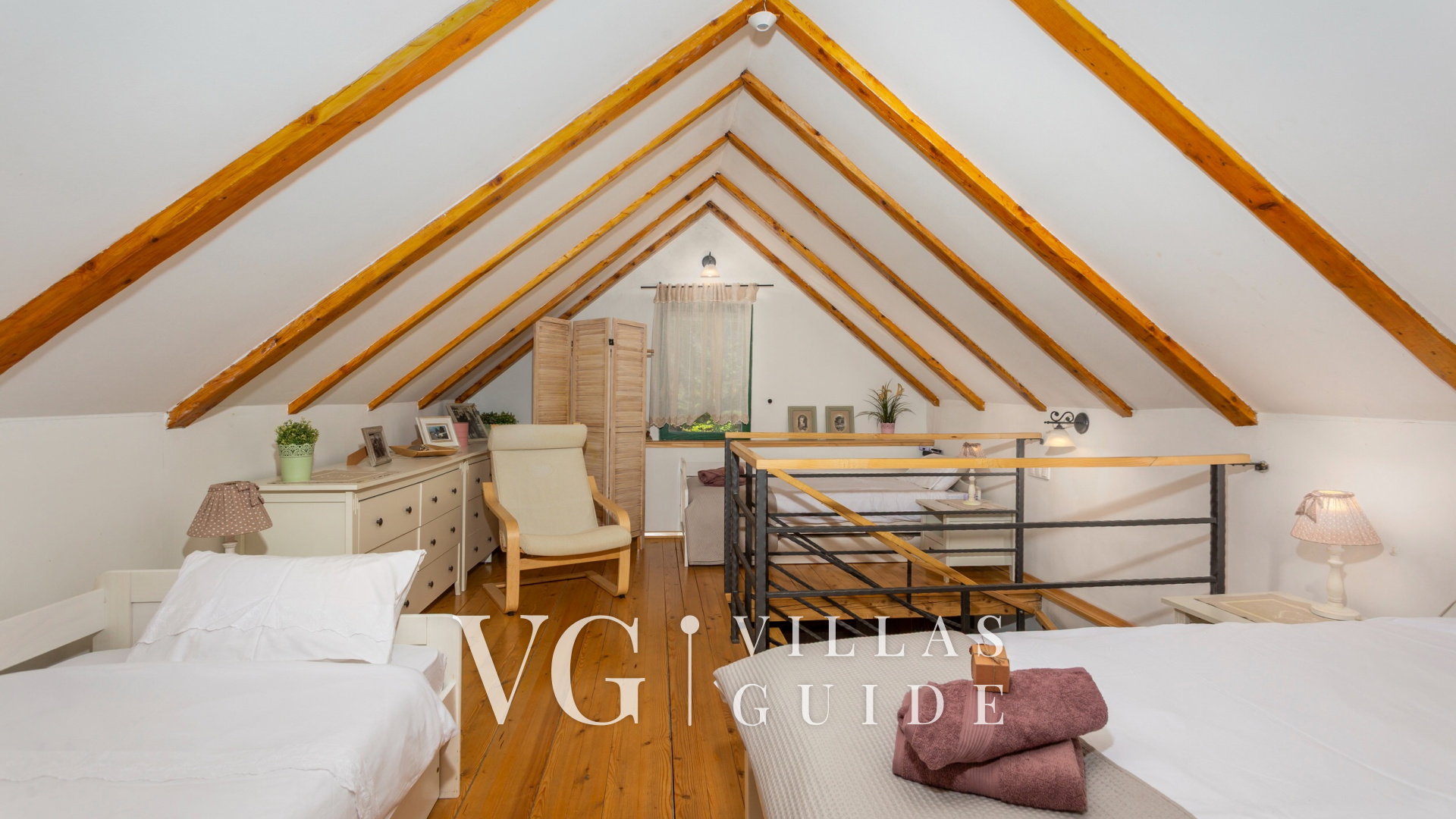 Holiday Home Villa Rosemary-whirpool&pet friendly Bedroom