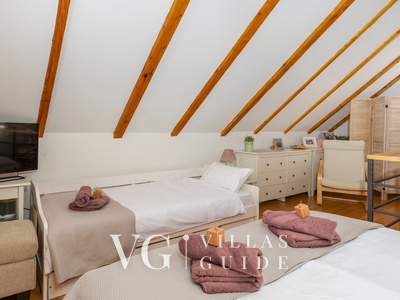 Holiday Home Villa Rosemary-whirpool&pet friendly Bedroom