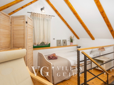 Holiday Home Villa Rosemary-whirpool&pet friendly Bedroom