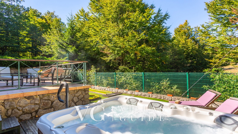 Holiday Home Villa Rosemary-whirpool&pet friendly