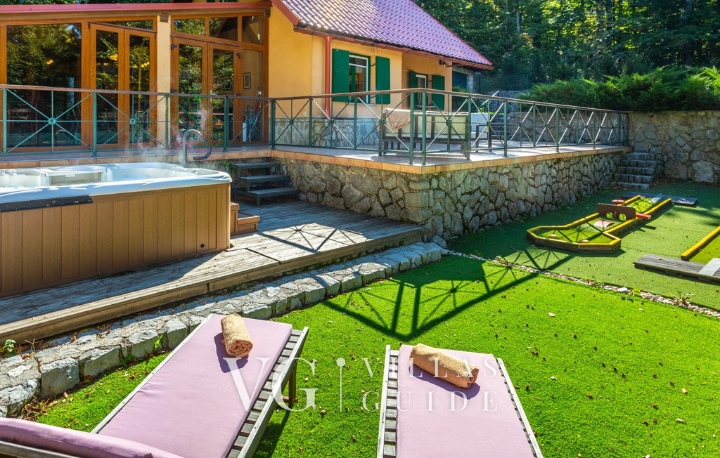 Holiday Home Villa Rosemary-whirpool&pet friendly