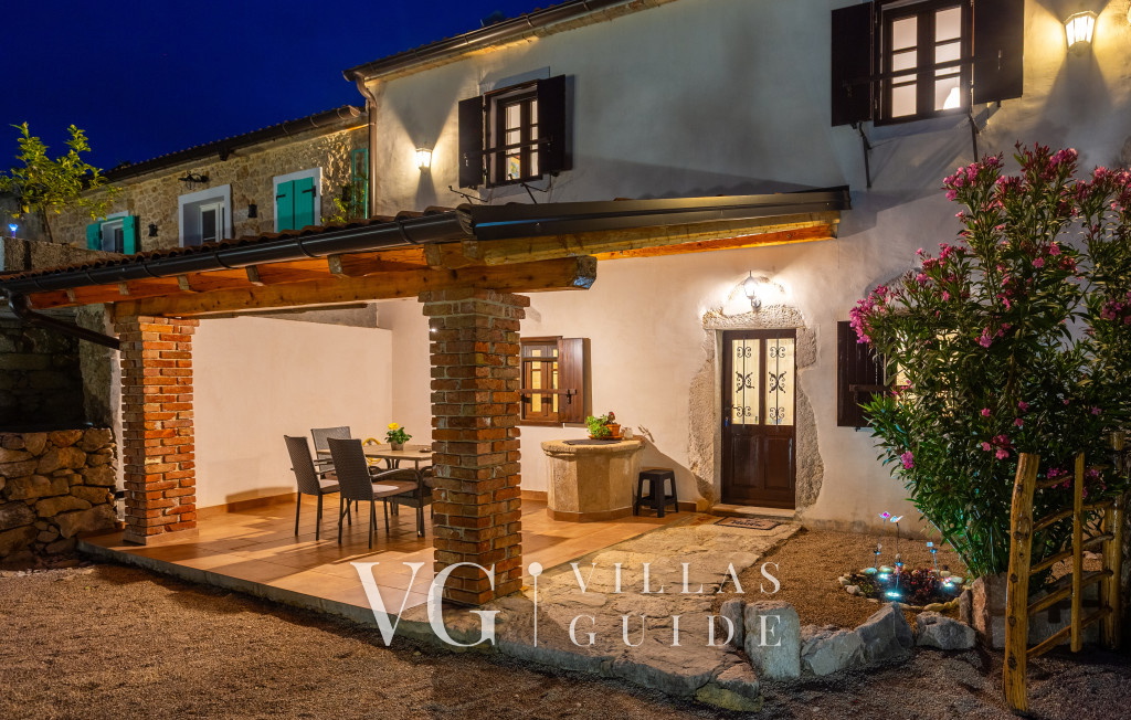 Villa Verde Oliva Residence with pool Garden and property exterior