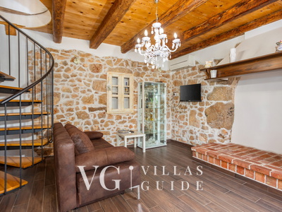 Villa Verde Oliva Residence with pool Living room