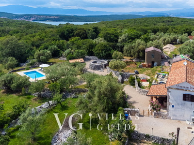 Villa Verde Oliva Residence with pool