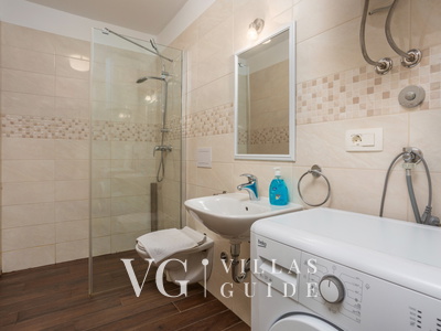 Villa Verde Oliva Residence with pool Bathroom