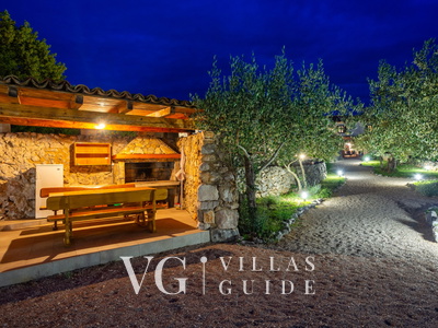 Villa Verde Oliva Residence with pool Microlocation