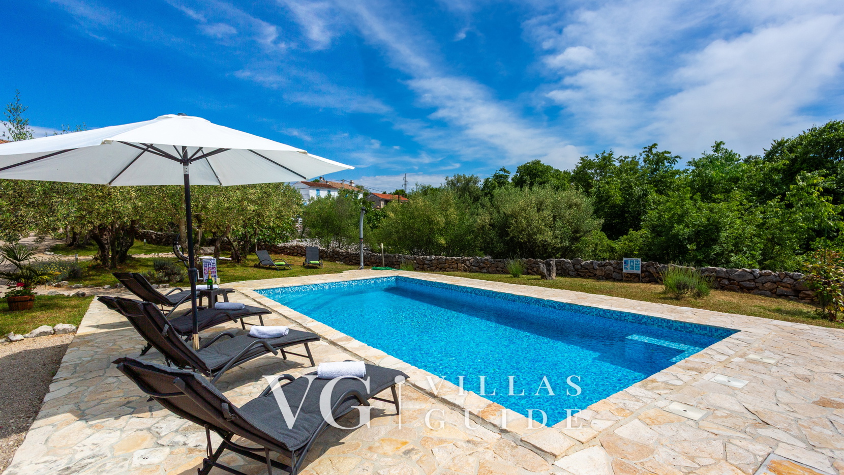 Villa Verde Oliva Residence with pool Piscina