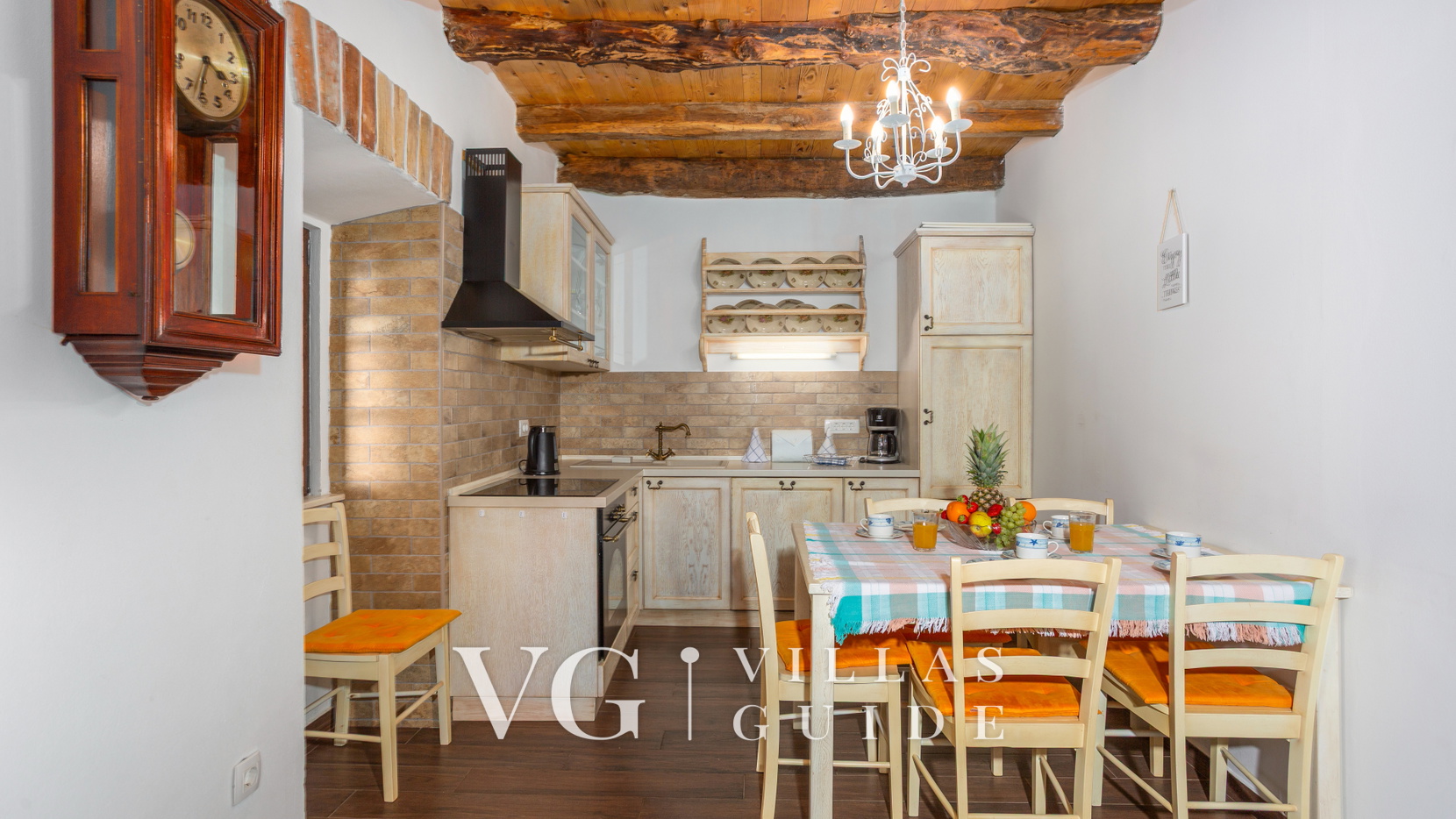 Villa Verde Oliva Residence with pool Cucina