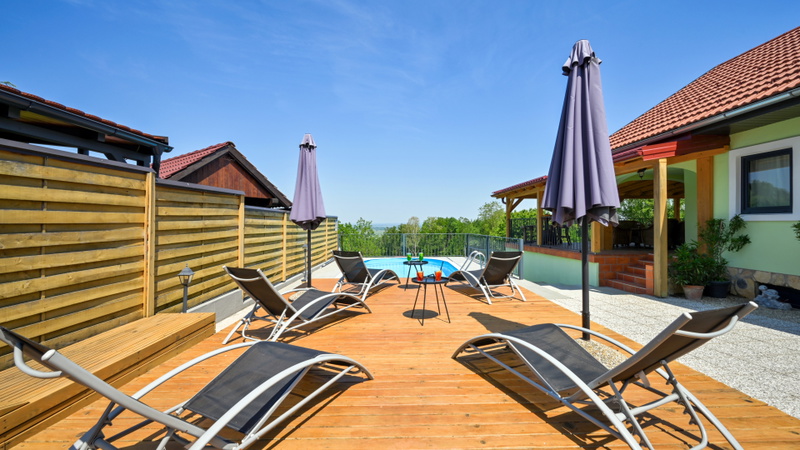 Villa Magic