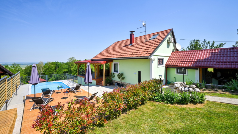 Villa Magic