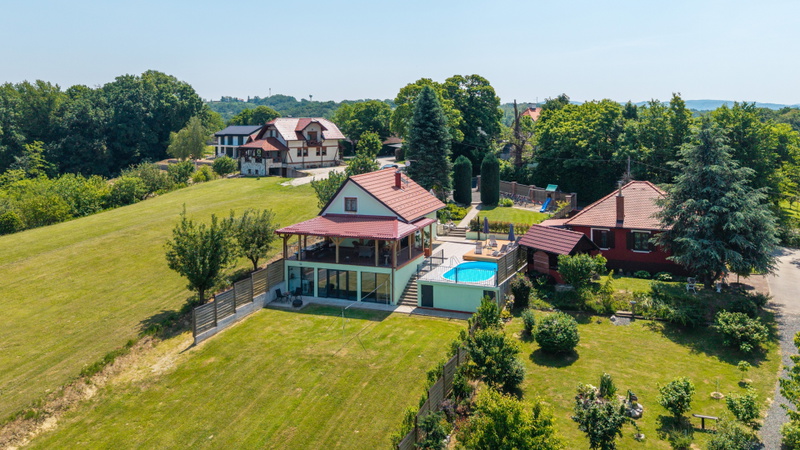 Villa Magic