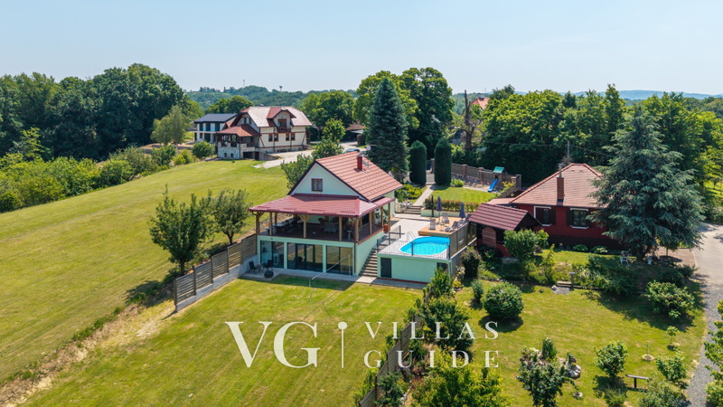 Villa Magic