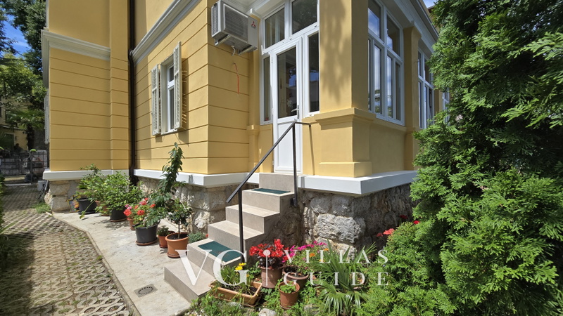 Apartman Villa Adelle - Lovran Dvorište i vanjski dio objekta