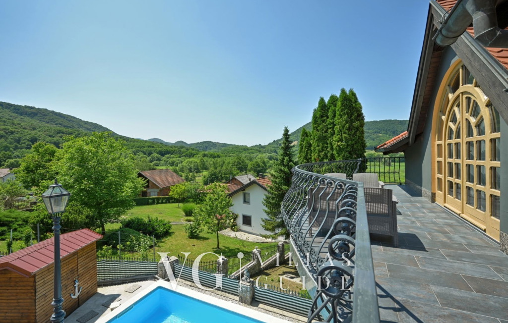 Villa Requiem Additional content