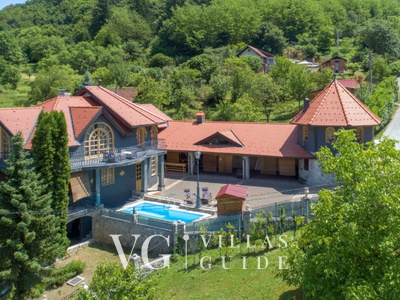 Villa Requiem Garden and property exterior