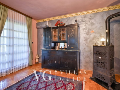 Villa Requiem Living room