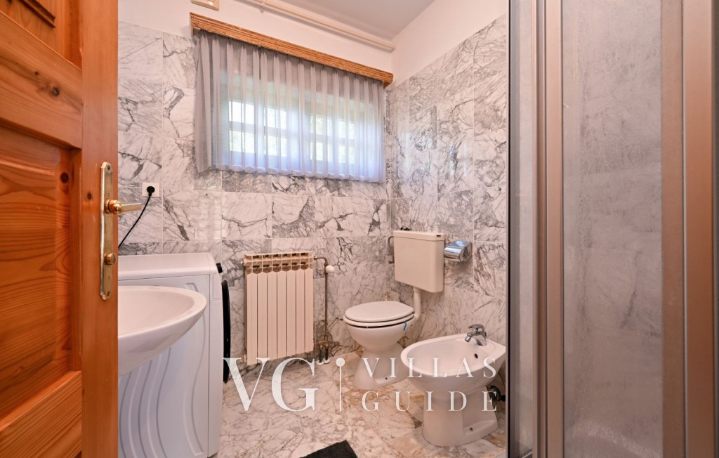 Villa Requiem Bathroom