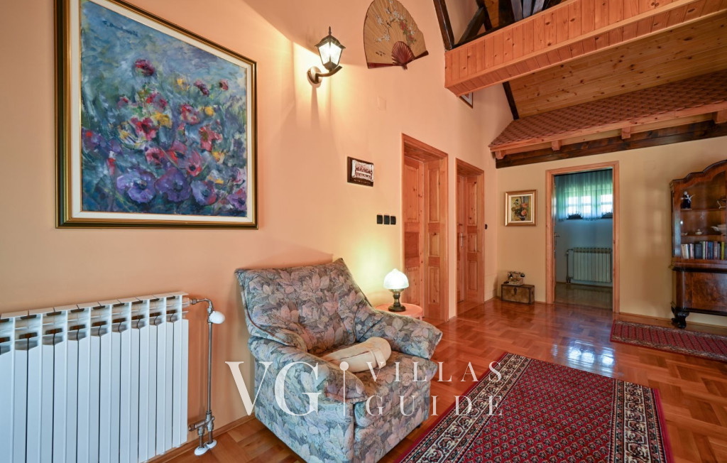 Villa Requiem Living room