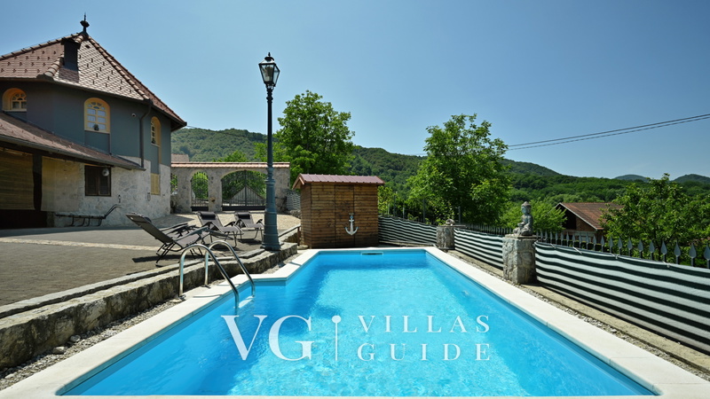 Villa Requiem Piscina