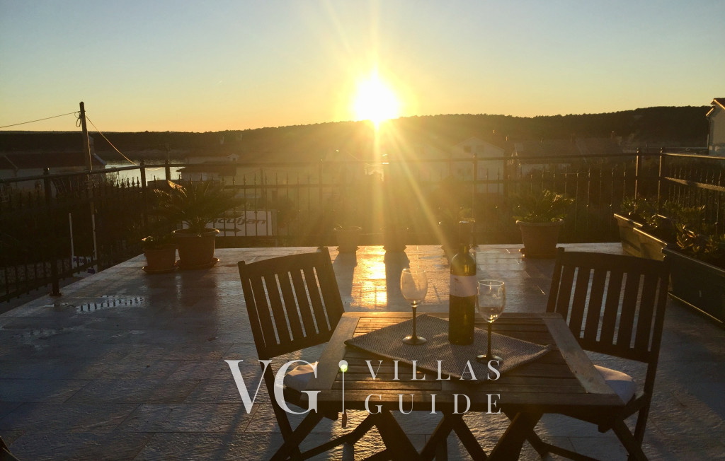 Holiday Home Capella -pet friendly&80m from the sea- Island of Rab Giardino e esterni della proprietà