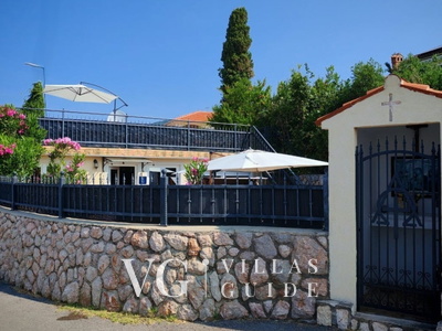 Holiday Home Capella -pet friendly&80m from the sea- Island of Rab Giardino e esterni della proprietà