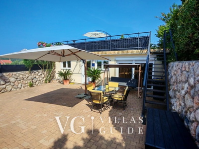 Holiday Home Capella -pet friendly&80m from the sea- Island of Rab Giardino e esterni della proprietà