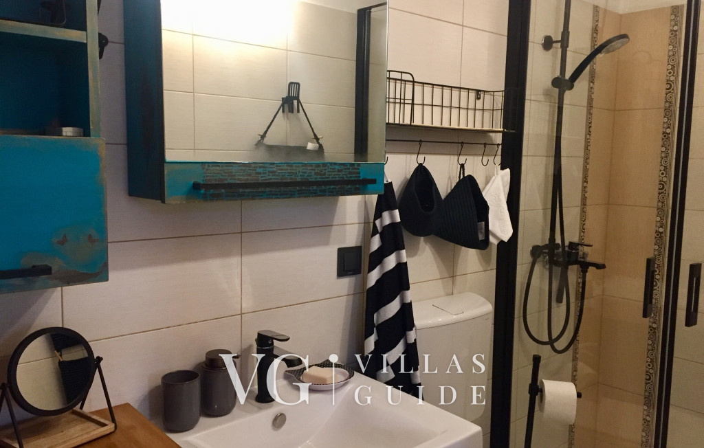 Holiday Home Capella -pet friendly&80m from the sea- Island of Rab Badezimmer