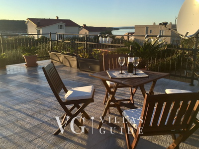 Holiday Home Capella -pet friendly&80m from the sea- Island of Rab Giardino e esterni della proprietà