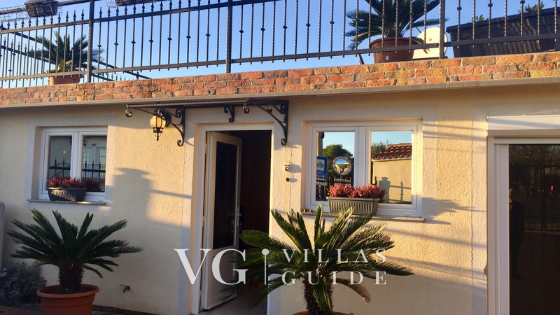 Holiday Home Capella -pet friendly&80m from the sea- Island of Rab Garden and property exterior