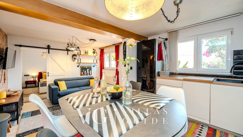 Holiday Home Capella -pet friendly&80m from the sea- Island of Rab Soggiorno