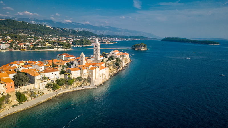 Holiday Home Capella -pet friendly&80m from the sea- Island of Rab