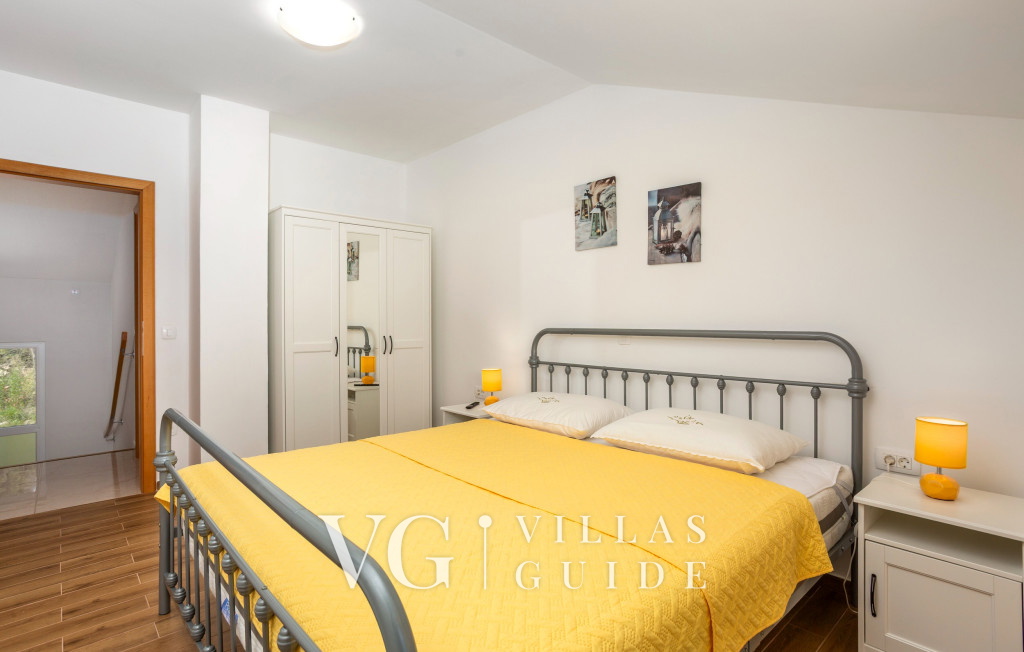 Villa Magriž with pool- Island Krk Schlafzimmer