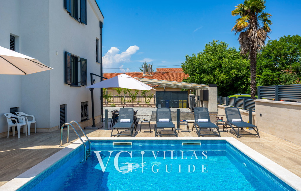 Apartment Estate 1 - Island Krk Bazen