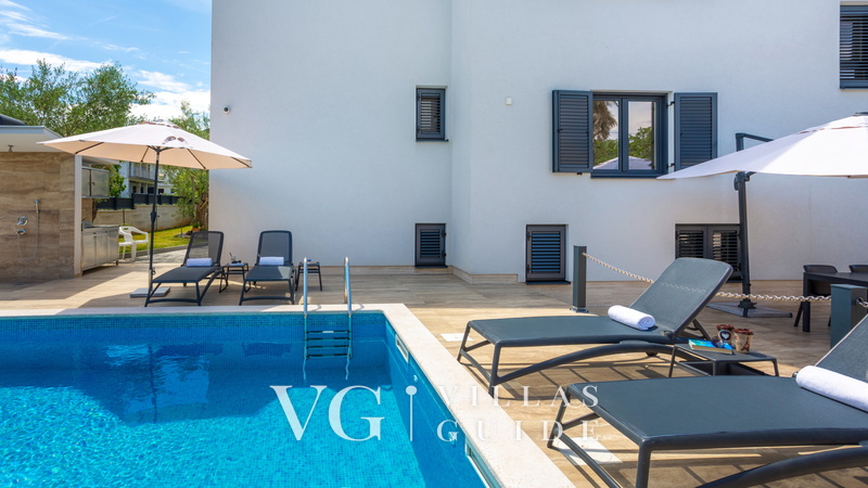 Apartment Estate 2 - Island Krk Garden and property exterior