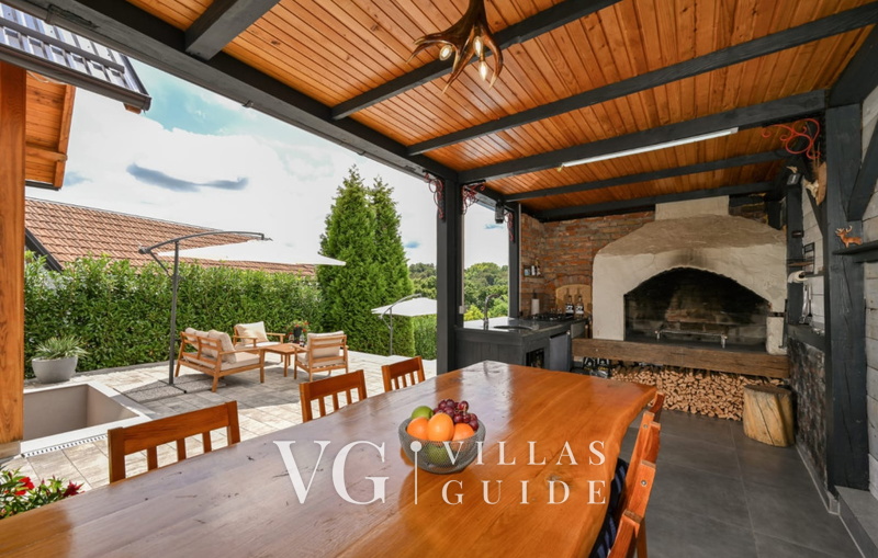 Villa Mila Garden and property exterior