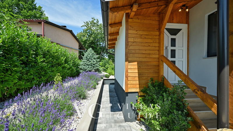 Villa Mila Garden and property exterior