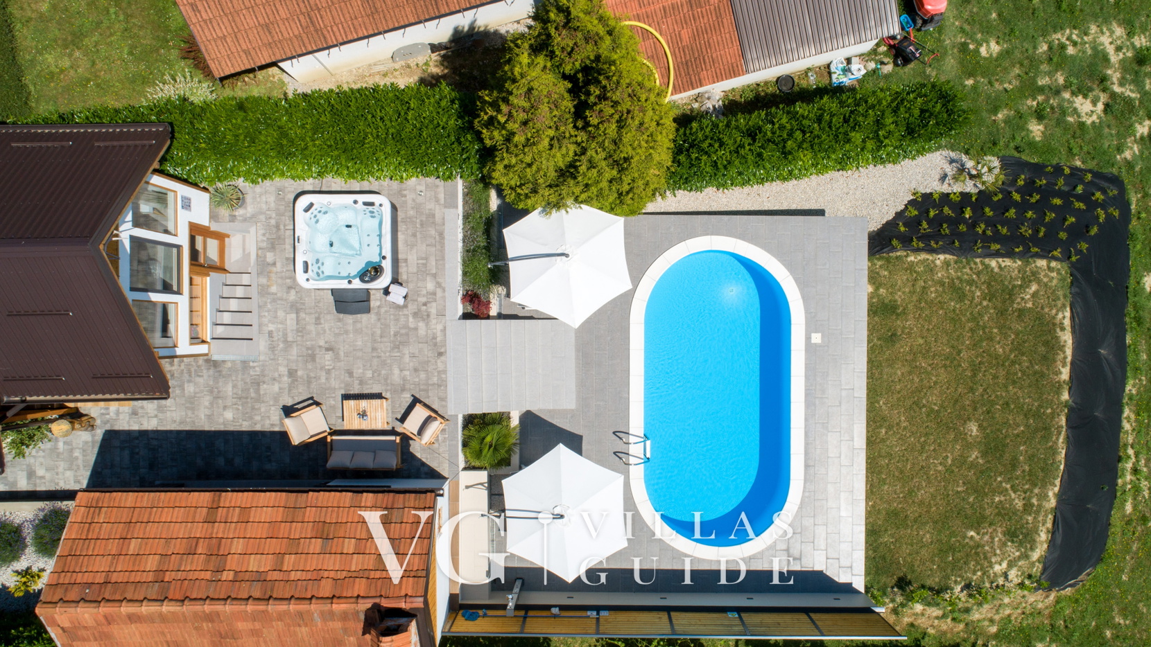 Villa Mila Garden and property exterior