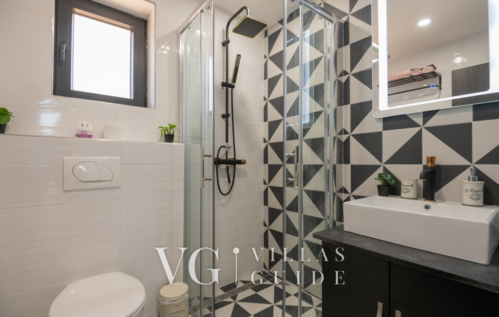 Villa 3QB - Split-Biorine Badezimmer