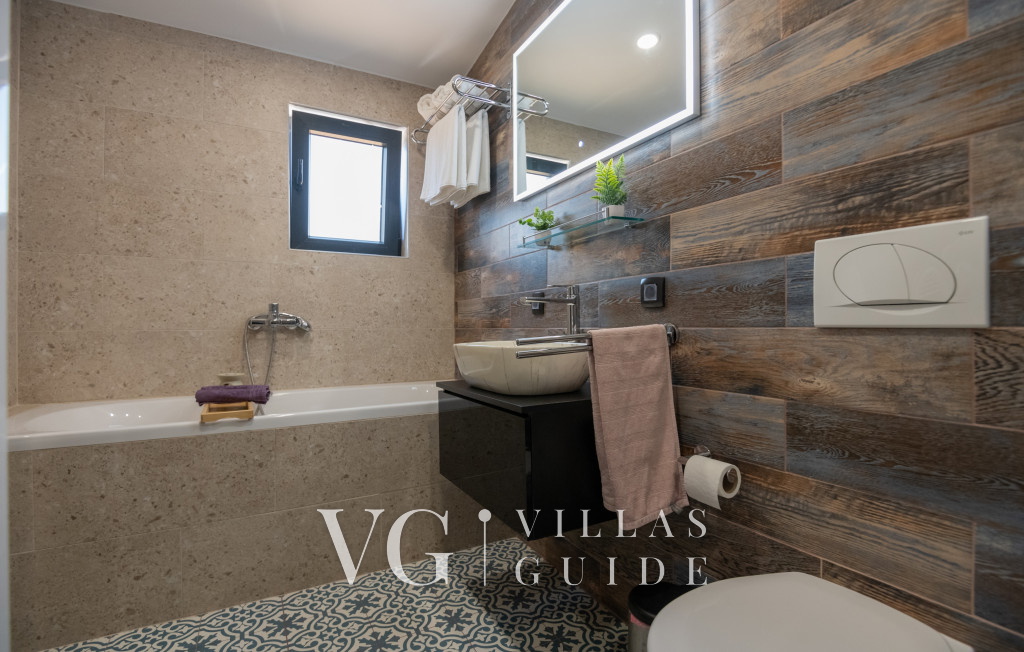 Villa 3QB - Split-Biorine Badezimmer